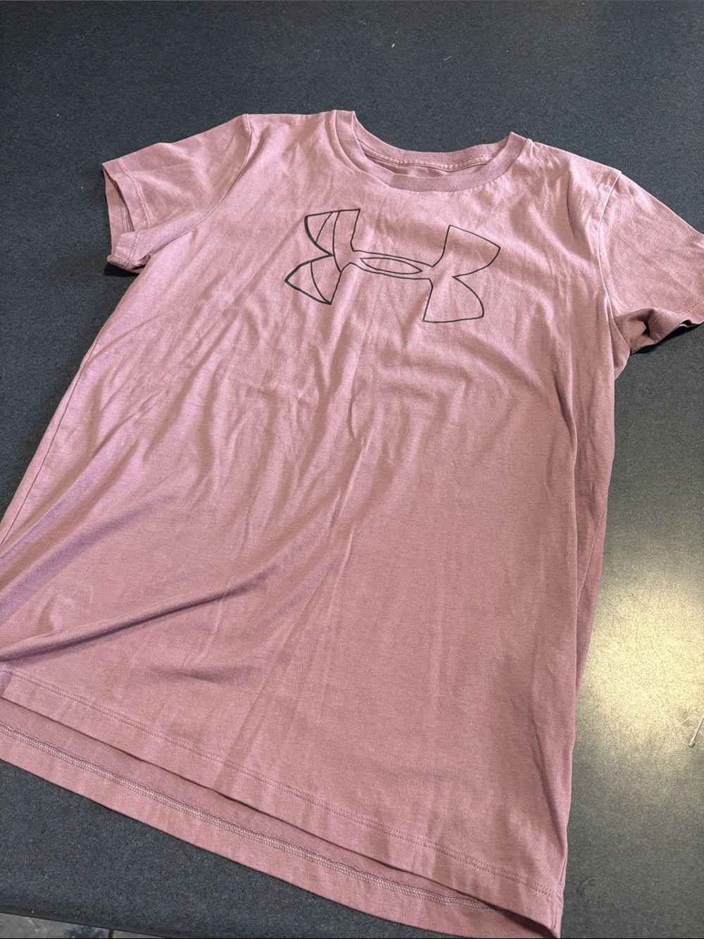 Under Armour Short Sleeve Tee in Mauve Pink with Logo